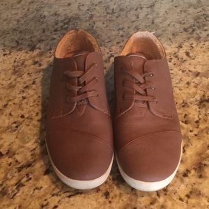 Toms brown sneakers